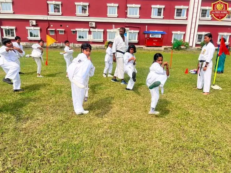 ৭২ জন শিক্ষার্থীর বেল্ট পরীক্ষায় অংশগ্রহণ