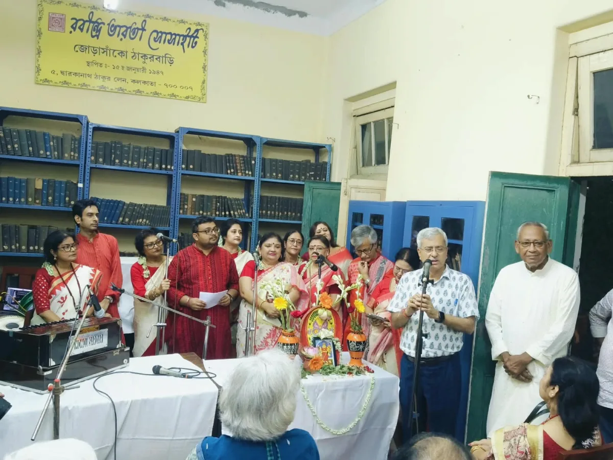 মহালয়ার প্রাক্কালে আগমনির আলোয় বিকশিত  'রবীন্দ্রভারতী সোসাইটি'